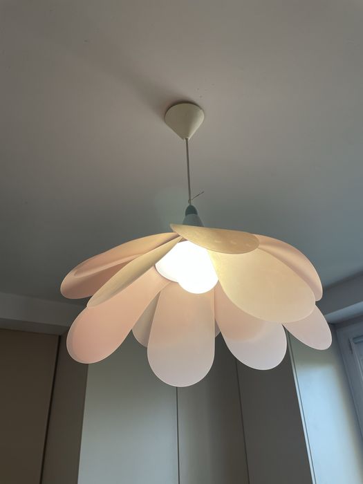Lampa sufitowa kwiatek pokój dziecięcy