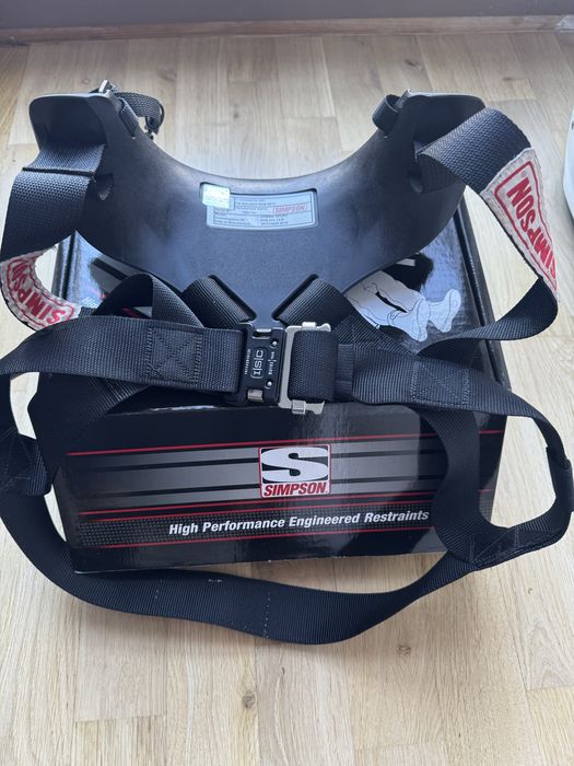 Kołnierz Simpson Hybrid Sport HANS