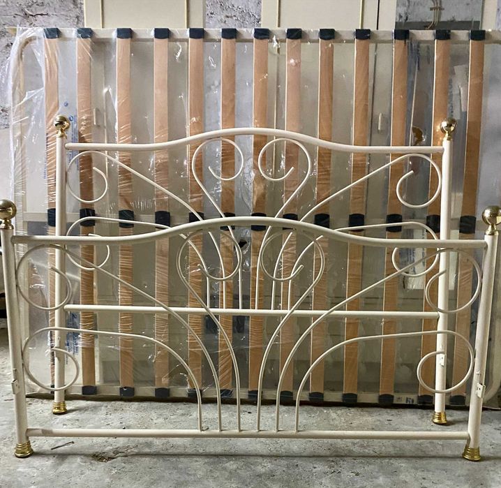 Quarto de Casal Vintage da Moviflor em Muito Bom Estado