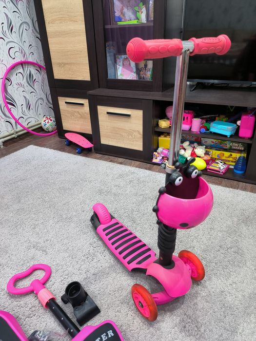 Продам самокат скутер