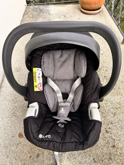 base ISOFIX para cadeiras auto + a cadeira de bebé e criança