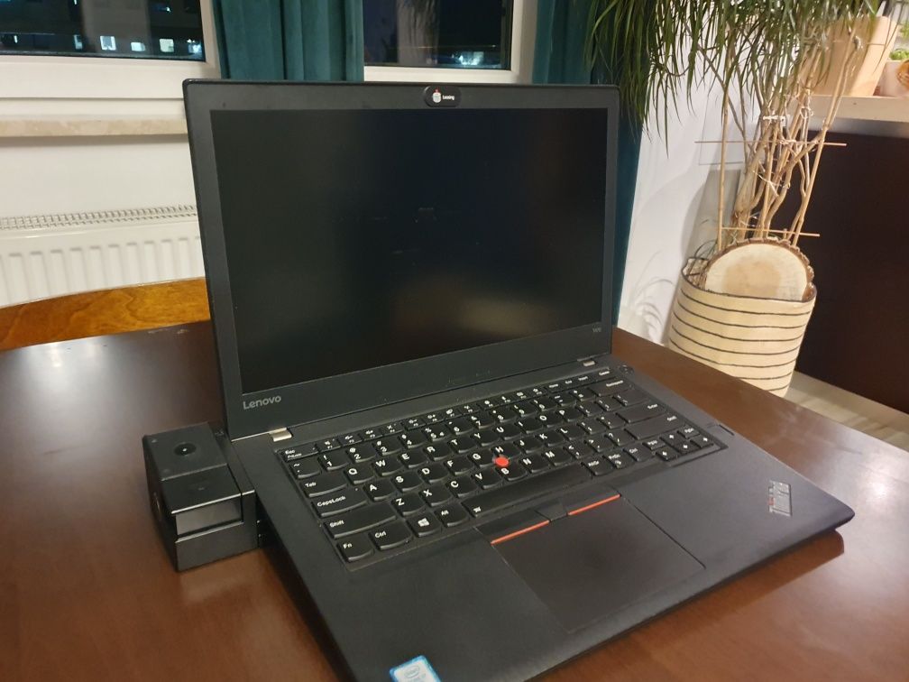 Lenovo ThinkPad T470 + stacja dokująca + monitor 24