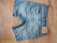 Шорты Levis 510 отдам почти даром