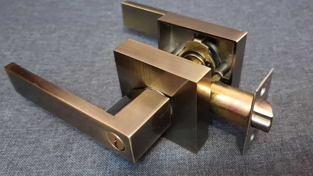 Ручка дверна з засувкою міжкімнатна, комплект.