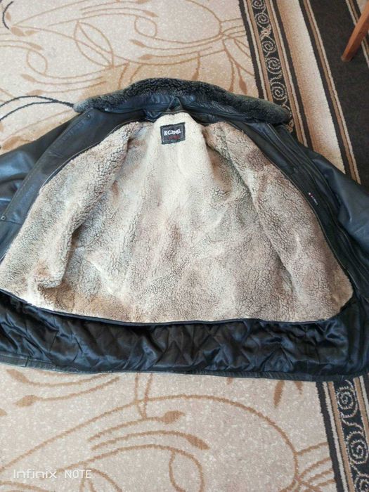 Продам куртку кожаную