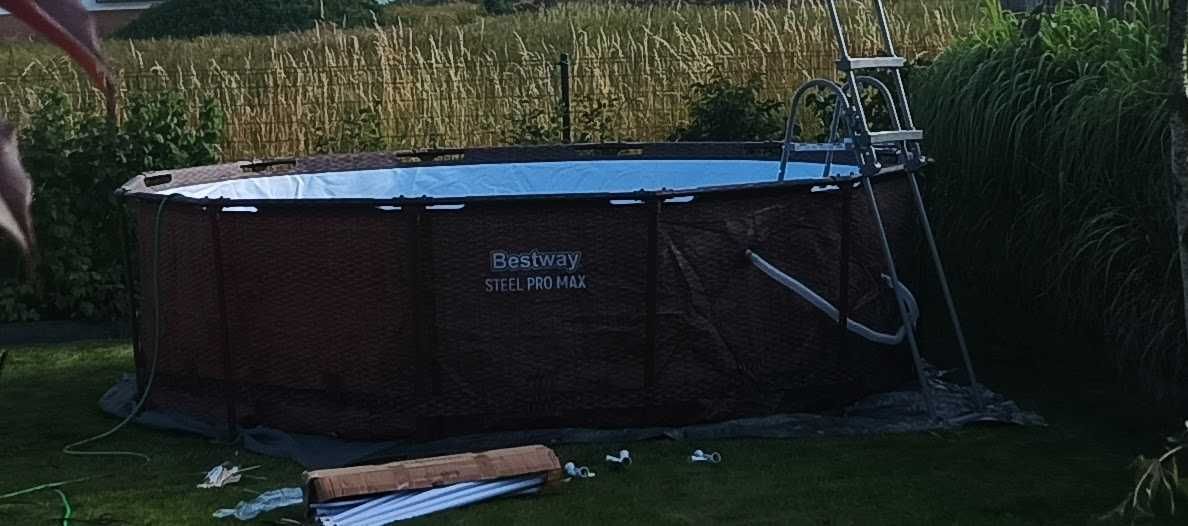 Basen ogrodowy Bestway 366 x 100 – bardzo dobry stan, używany 1 sezon