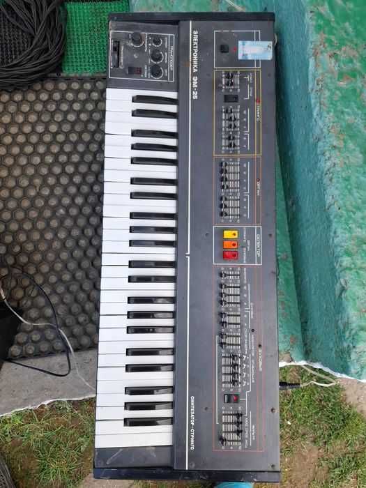 Синтезатор Электроника ЭМ-25 в робочому стані