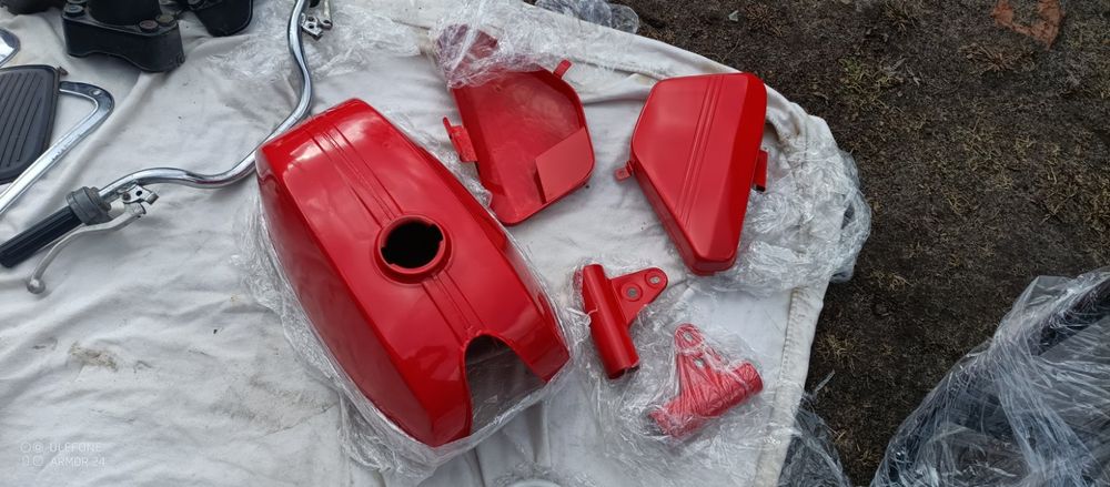 Обліцовка 638 634 бак бардачки пенал сідушка вилка ява