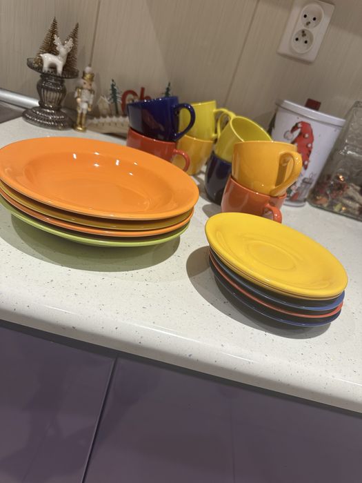 Oddam kubki talerze i spodeczki