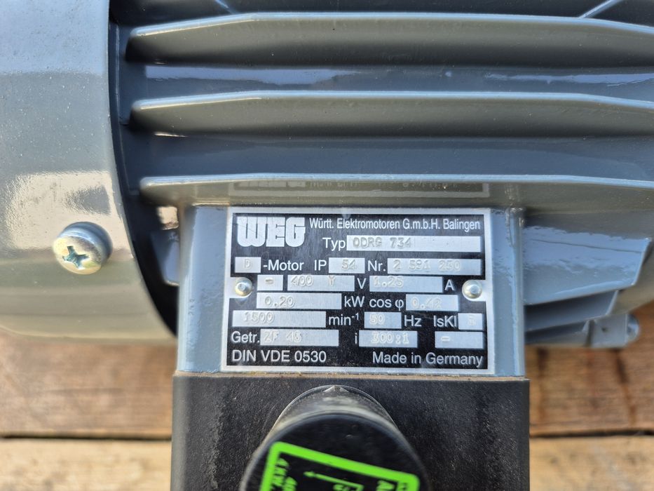 Silnik motoreduktor kątowy WEG