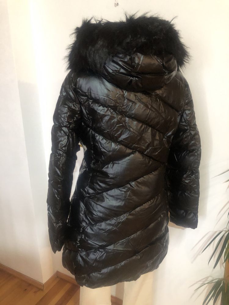 Modna czarna pikowana kurtka 40 42