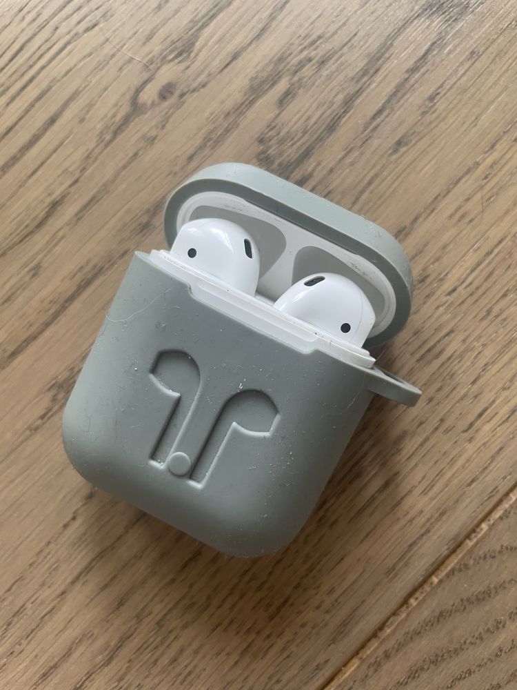 Airpods 2 оригінальні з безшнуровою зарядкою