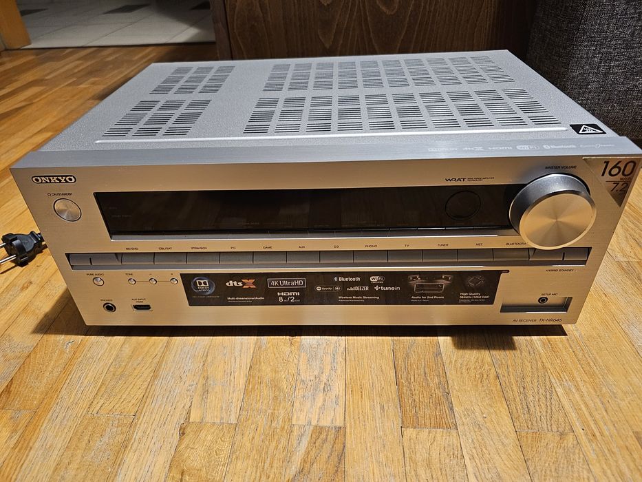 Onkyo TX-NR646 Amplituner 4K Atmos