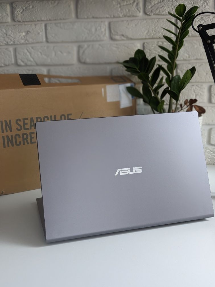 Asus Vivobook 15,6" сенсорний ips i5-1135G7 8 ram 256 ssd iris Xe 1 gb