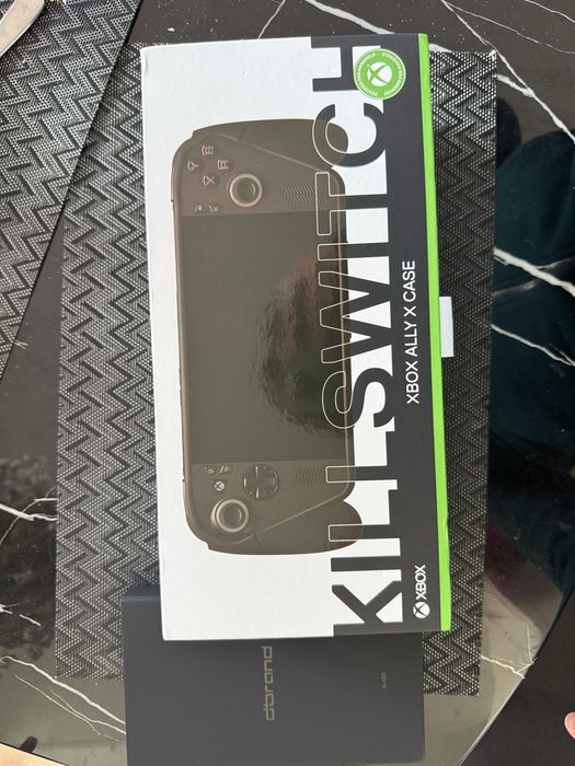 Xbox Ally X + Dbrand Killswitch – como novo, com fatura e garantia