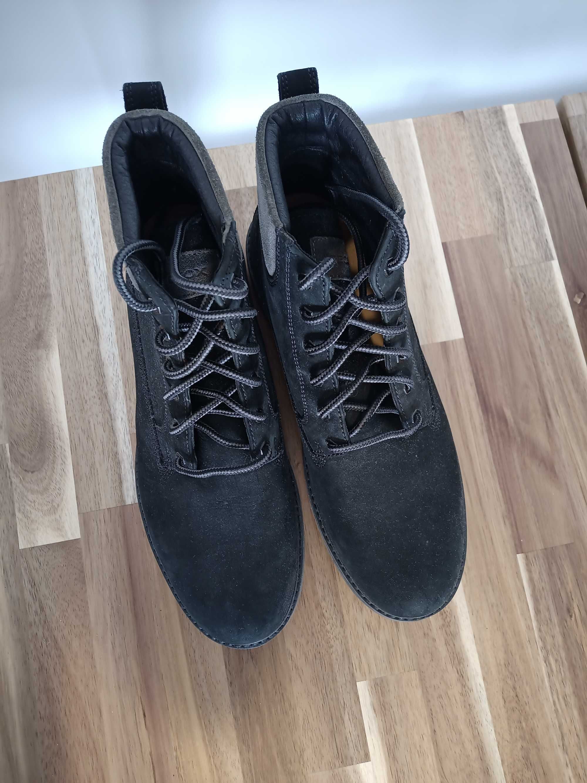 3 pares novos 43/44 Geox & Berghaus boots / 3 new pairs shoes