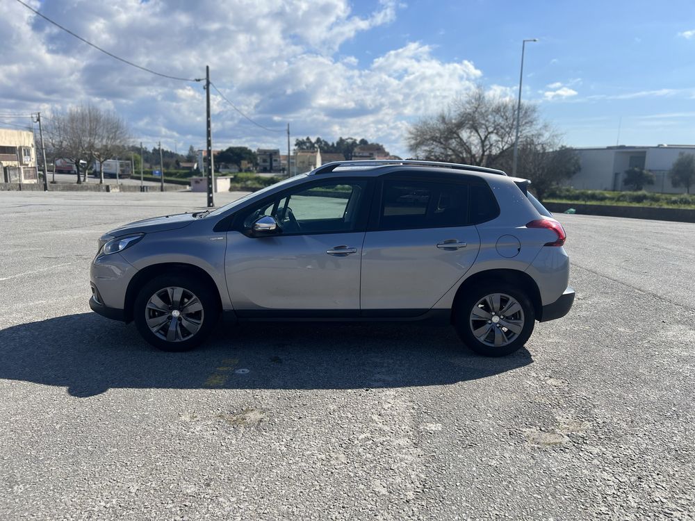 Peugeot 2008 1.2 PureTech Style