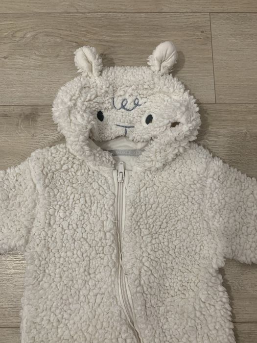 M&S Marks & Spencer kombinezon baranek miś  rozm 0-3 miesiące 62 cm hm