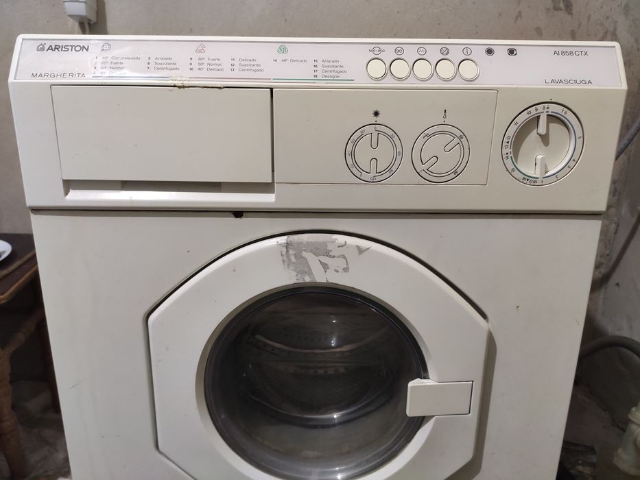 Продам стиральную машину Аристон б/у