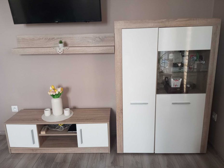 Meble pokojowe witryna szafka komoda