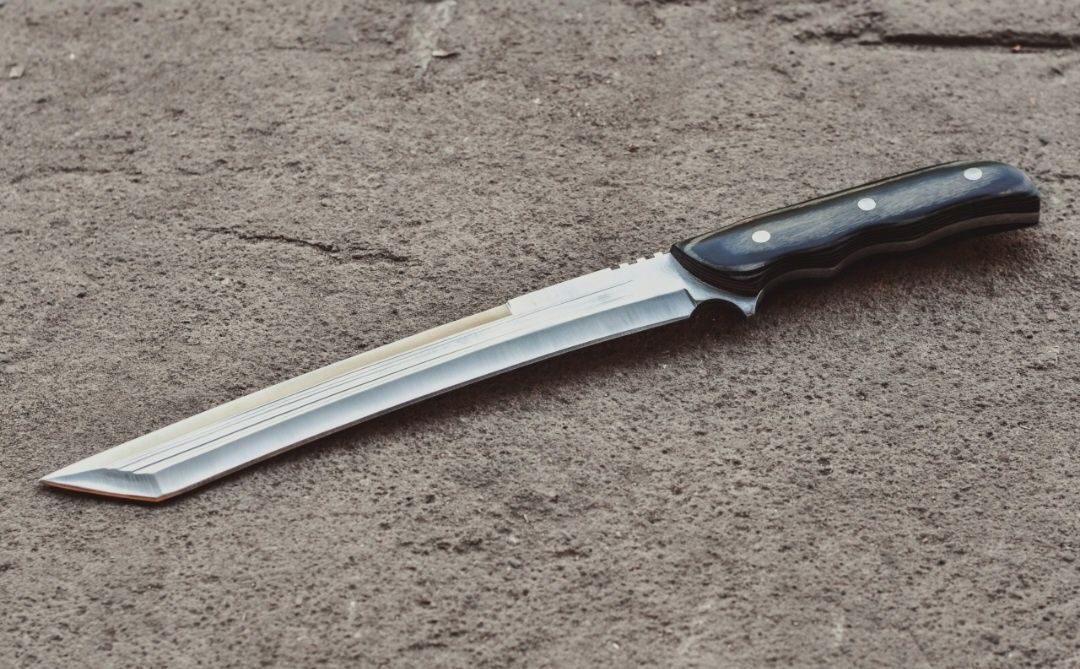 Duży Nóż Taktyczny Tanto Myśliwski 45cm Pokrowiec Ryby Las