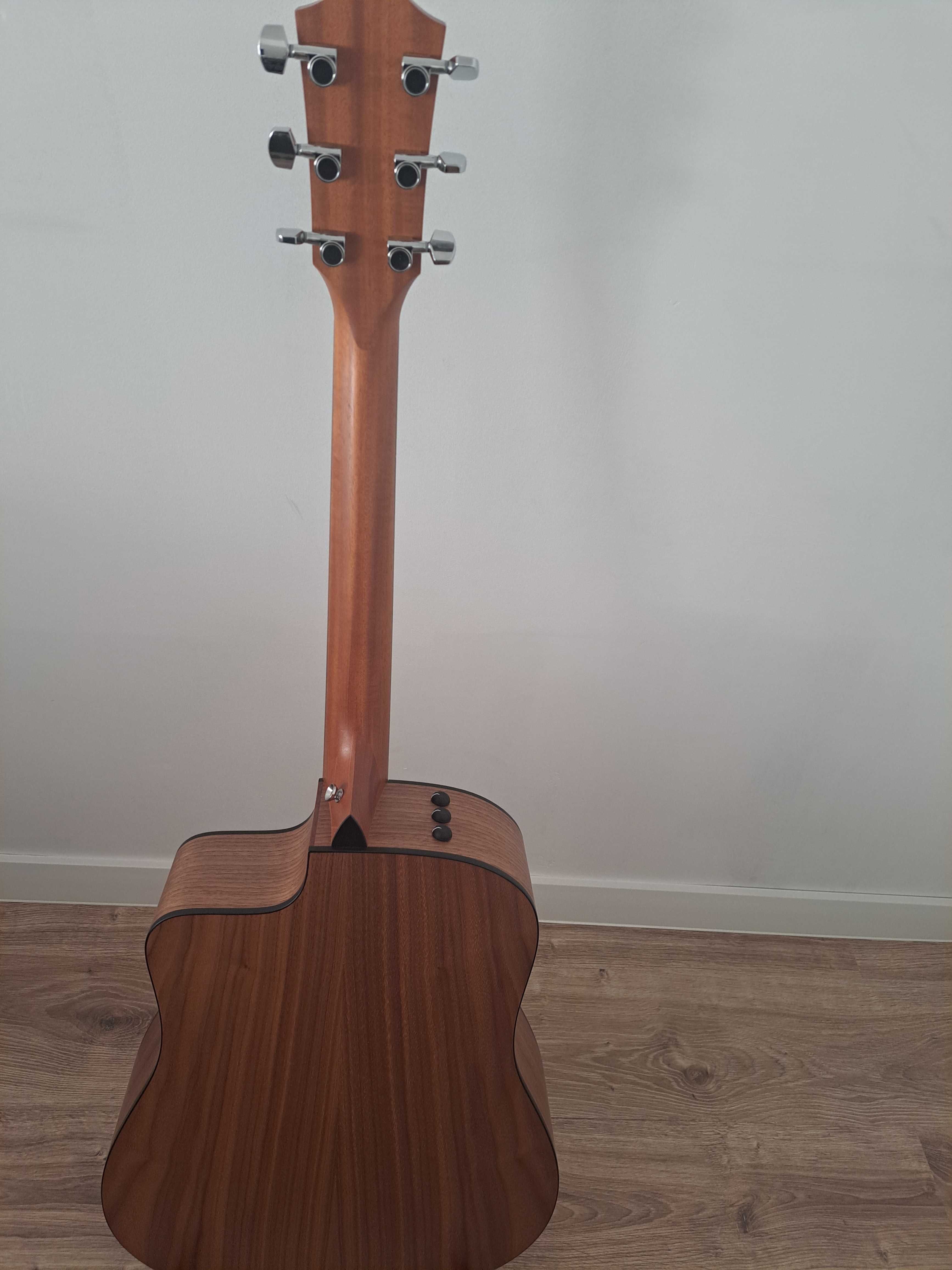Taylor 110CE - gitara elektro akustyczna