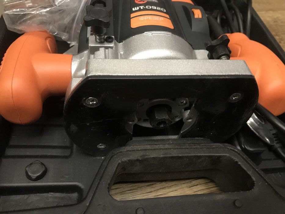 Фрезер INTERTOOL WT-0920