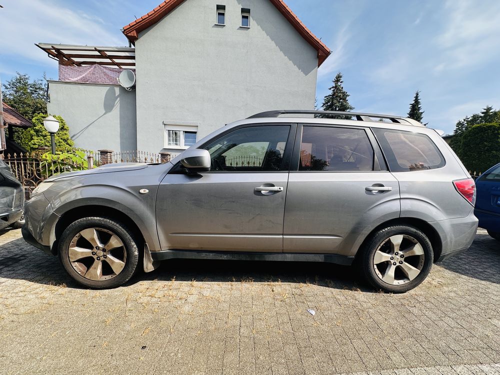 Sprzedam Subaru Forester 2.5 Turbo 230KM – Automat, LPG