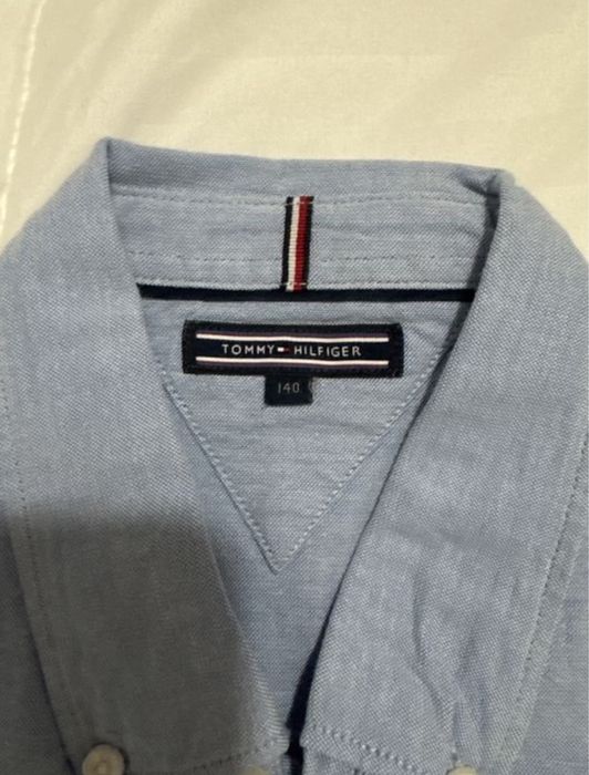 Camisa marca Tommy hilfinger tamanho 9 anos