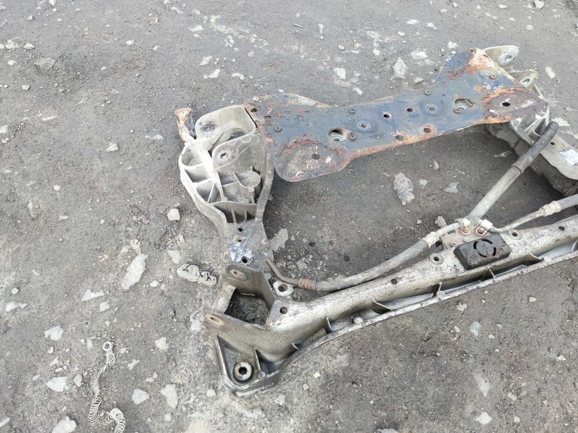 Mercedes W203 W209 CLK Sanki Wózek Belka Kołyska Przód