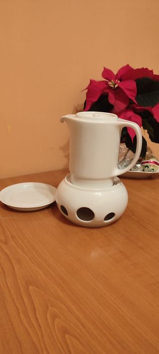 Porcelanowy dzbanek z podgrzewaczem - nowy