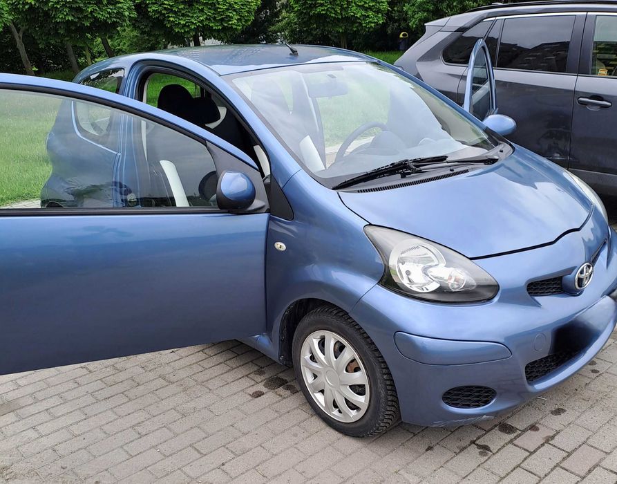 Toyota Aygo I 1.0 > 12.2009r. idealna do miasta, mała, zwinna, oszcz.
