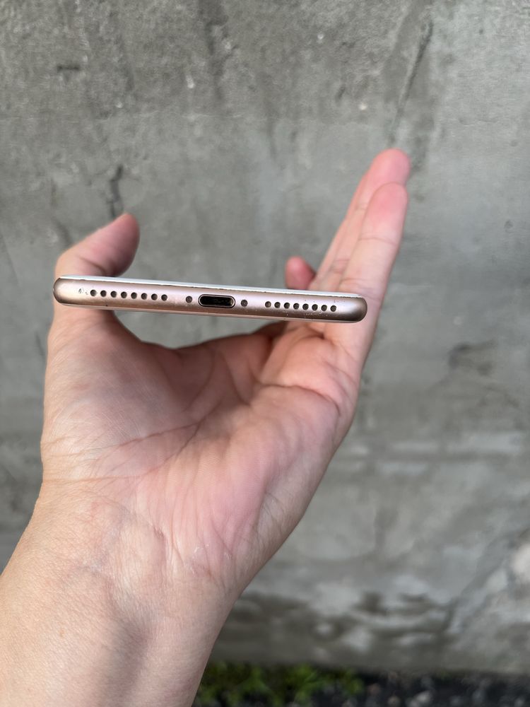 iPhone 8 plus 64gb