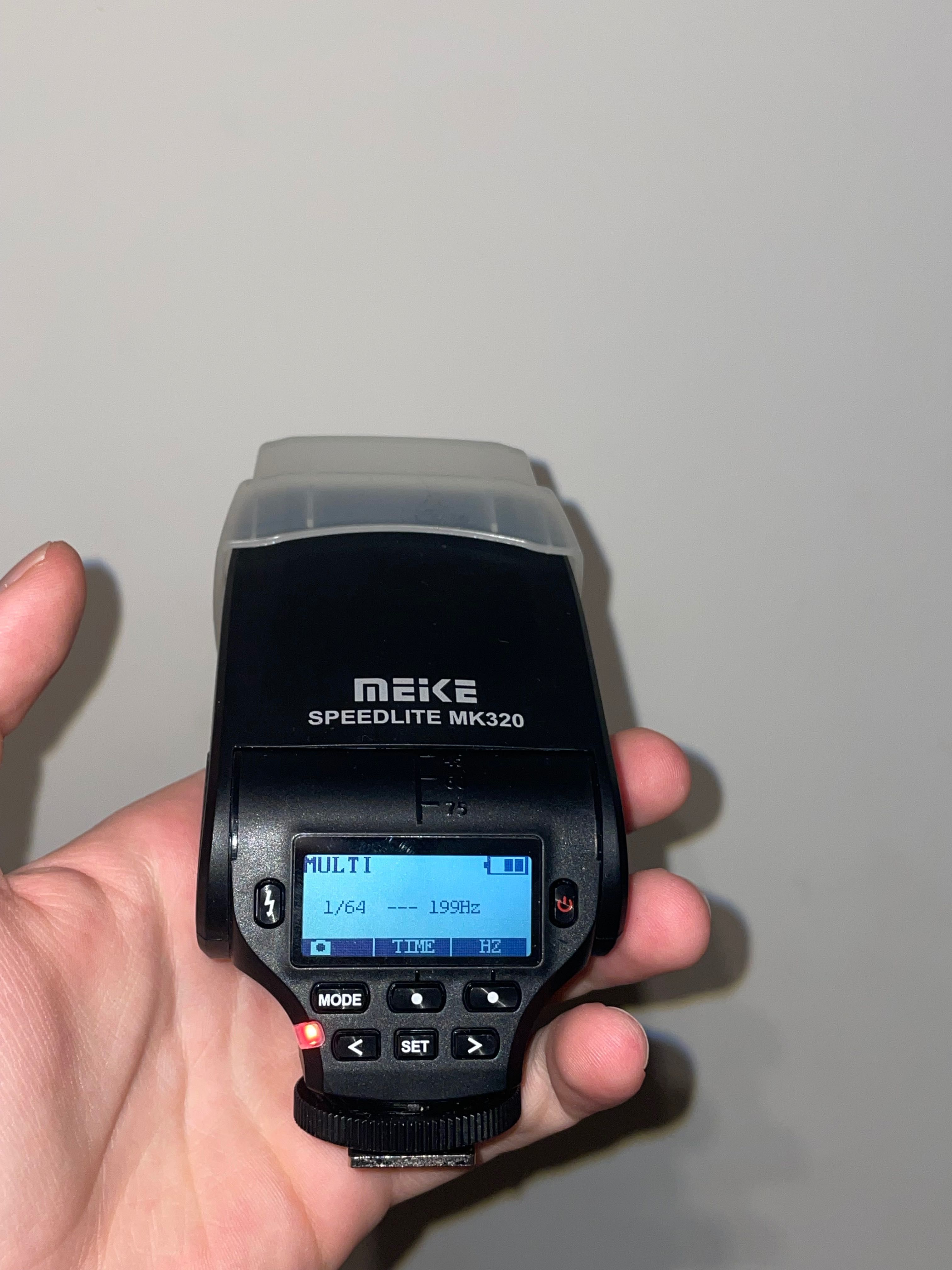 Flash Meike Speedlite MK320