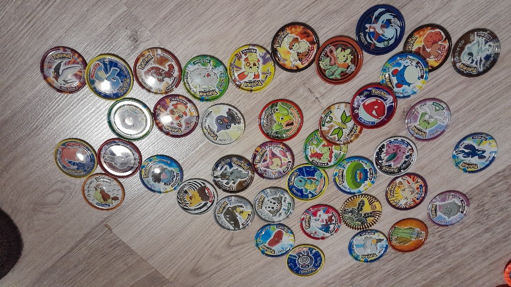 Tazo metal pokemon