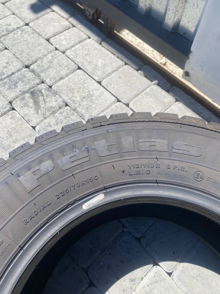 Petlas 225/70/15 c
