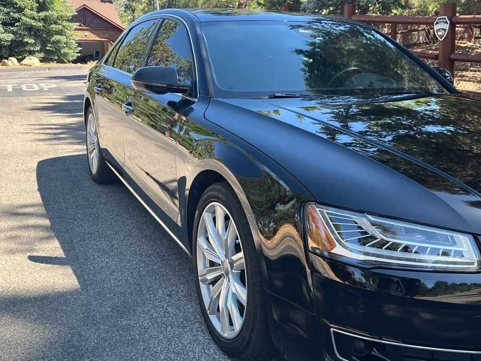 2016  Audi  A8 Prestige