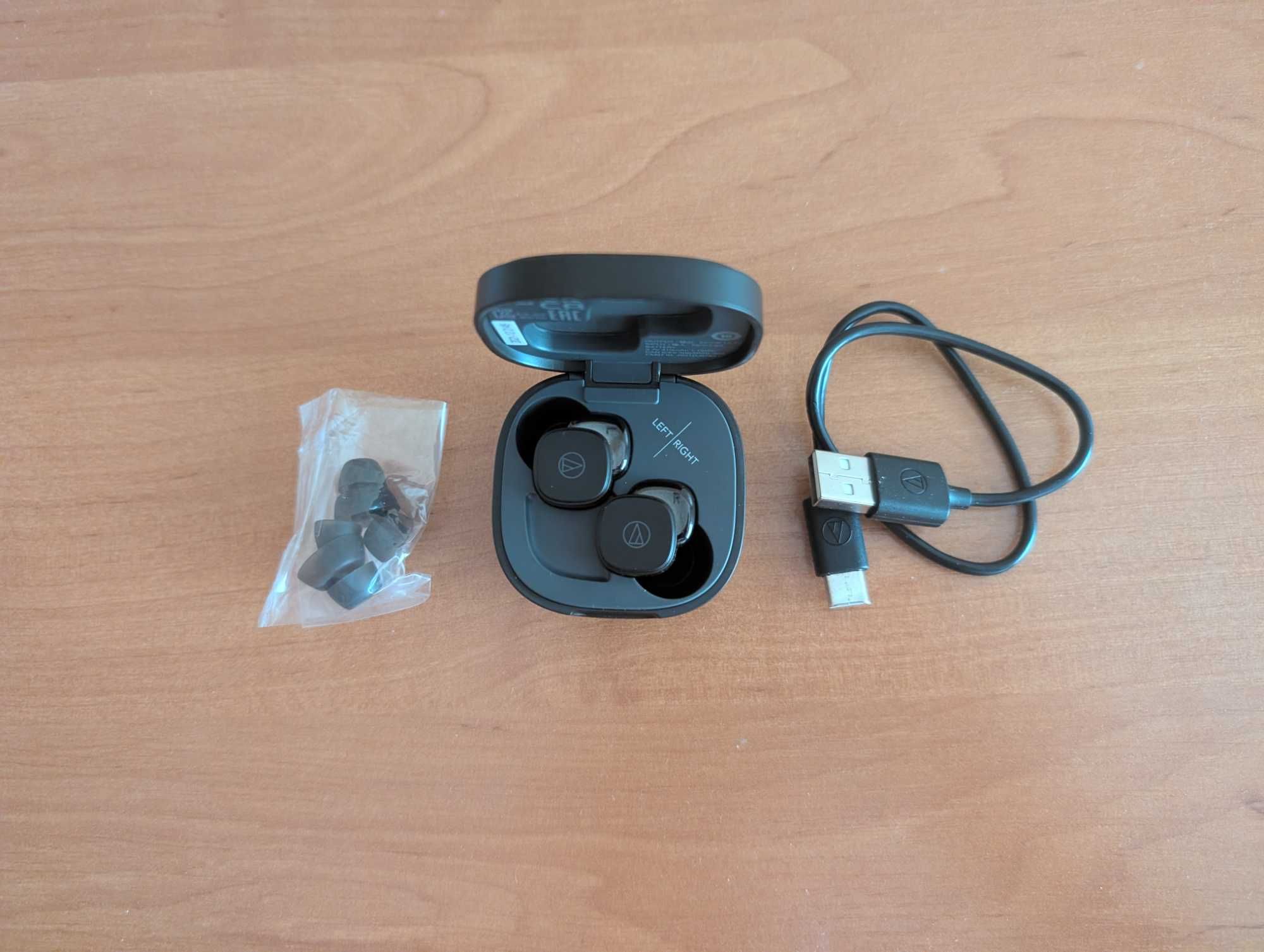 Продам навушники Audio-Technica ATH-SQ1TW Black