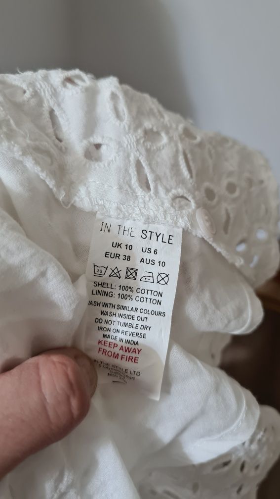 Cudna piękna biała bluzka wiązana bluzeczka bardzo elegancka