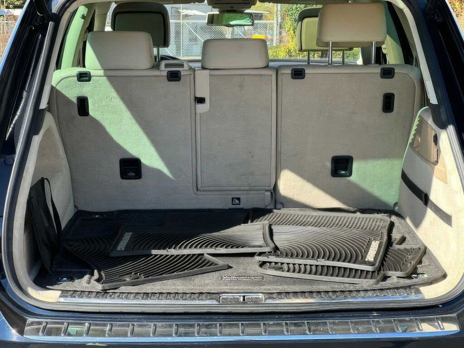 Volkswagen Touareg Lux      2016