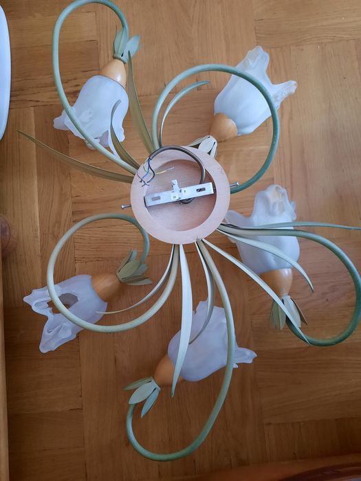 Стельова люстра б/у,