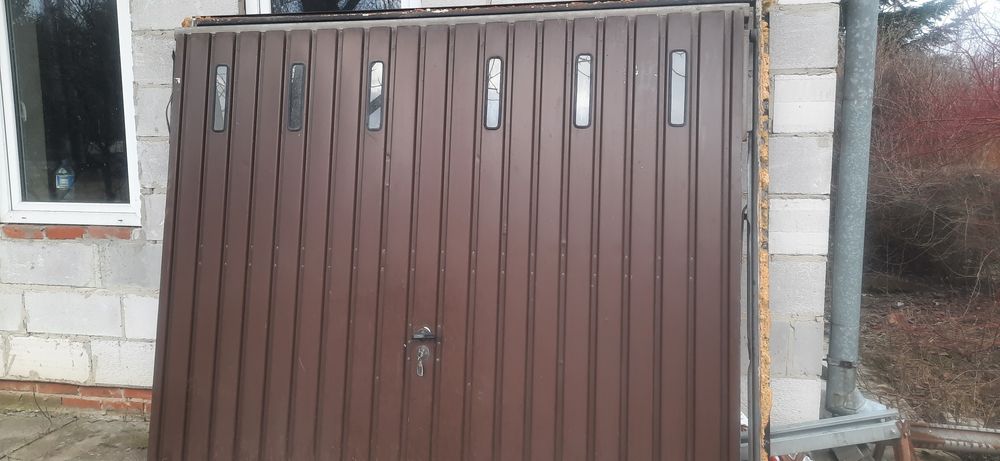 Sprzedam bramę garażową