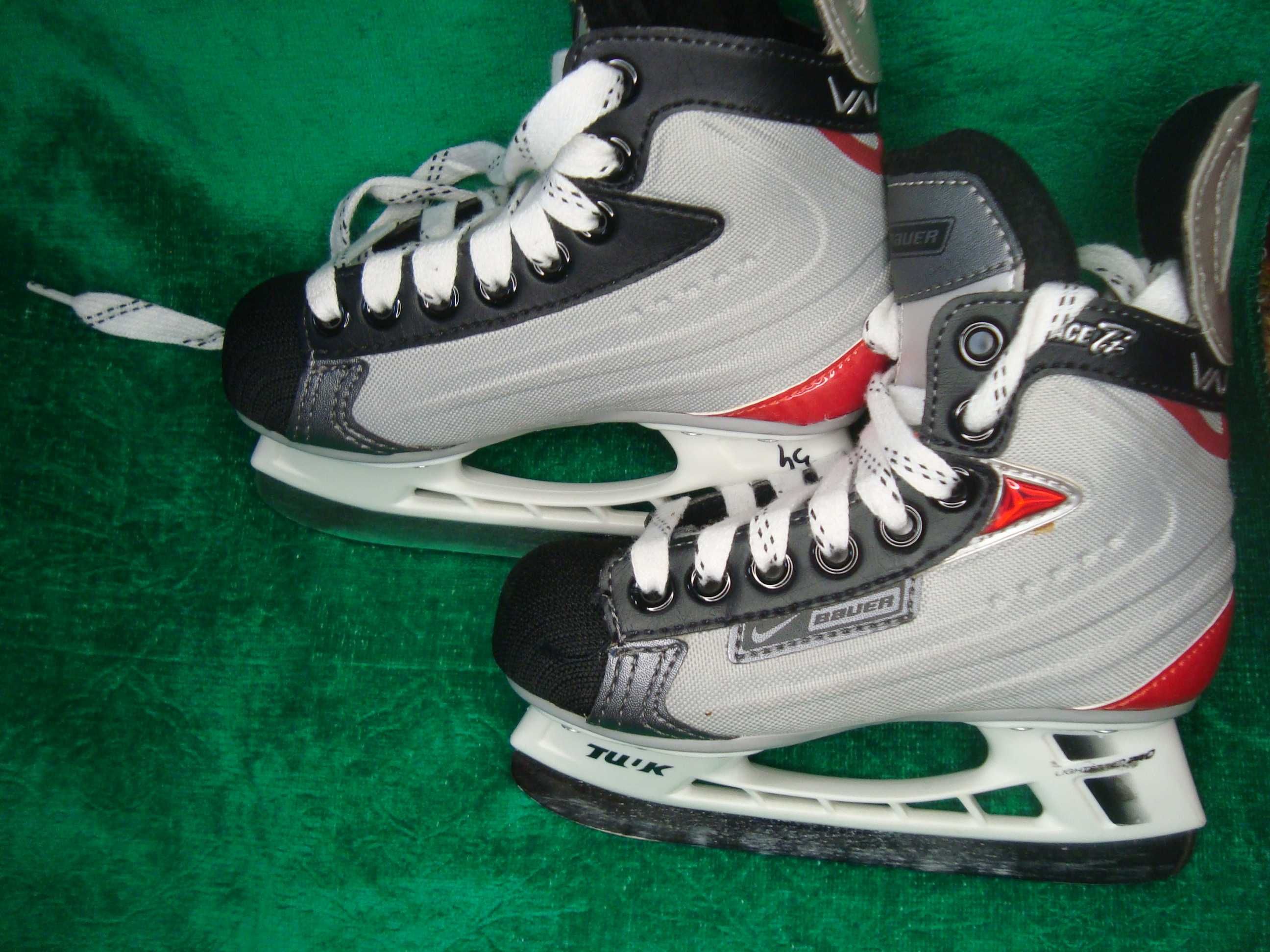 łyżwy hokejowe Bauer -Nike  Vapor roz 27=18 cm Nowe