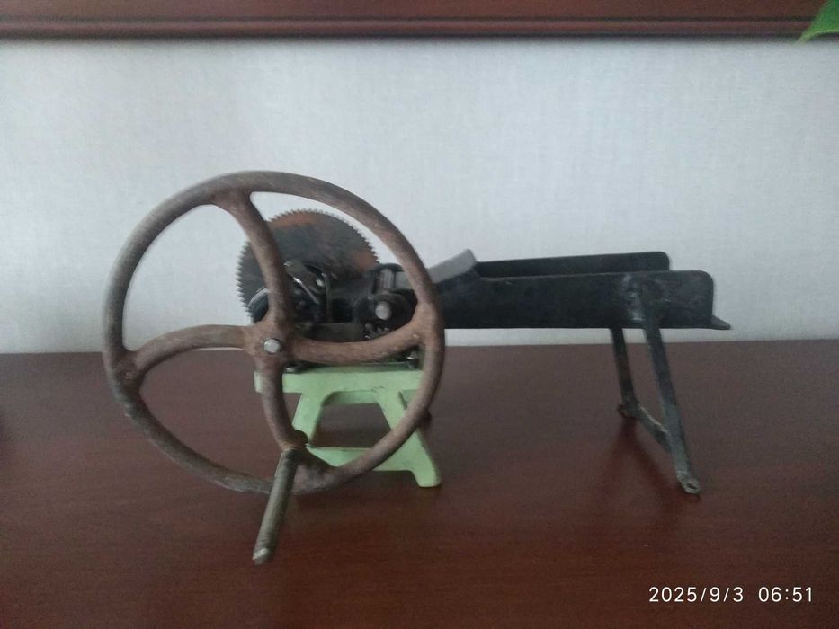 Sprzedam miniaturowa sieczkarke