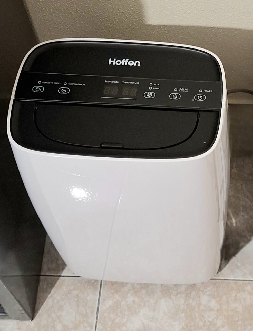 Desumidificador semi-novo 10 litros.