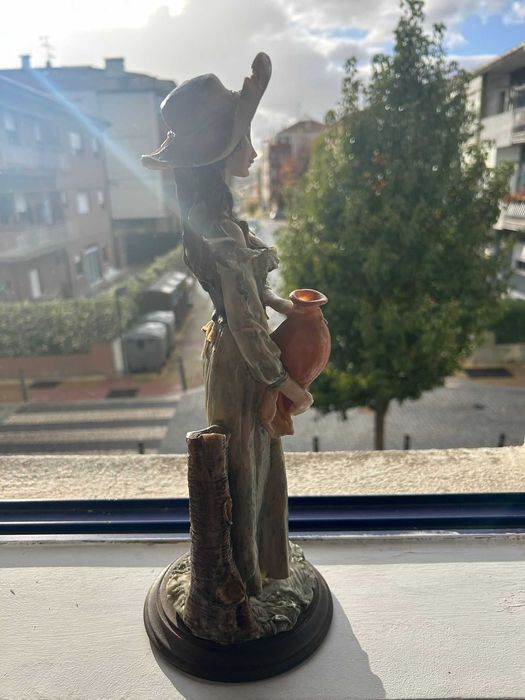 Estatueta marfinite "Donna"