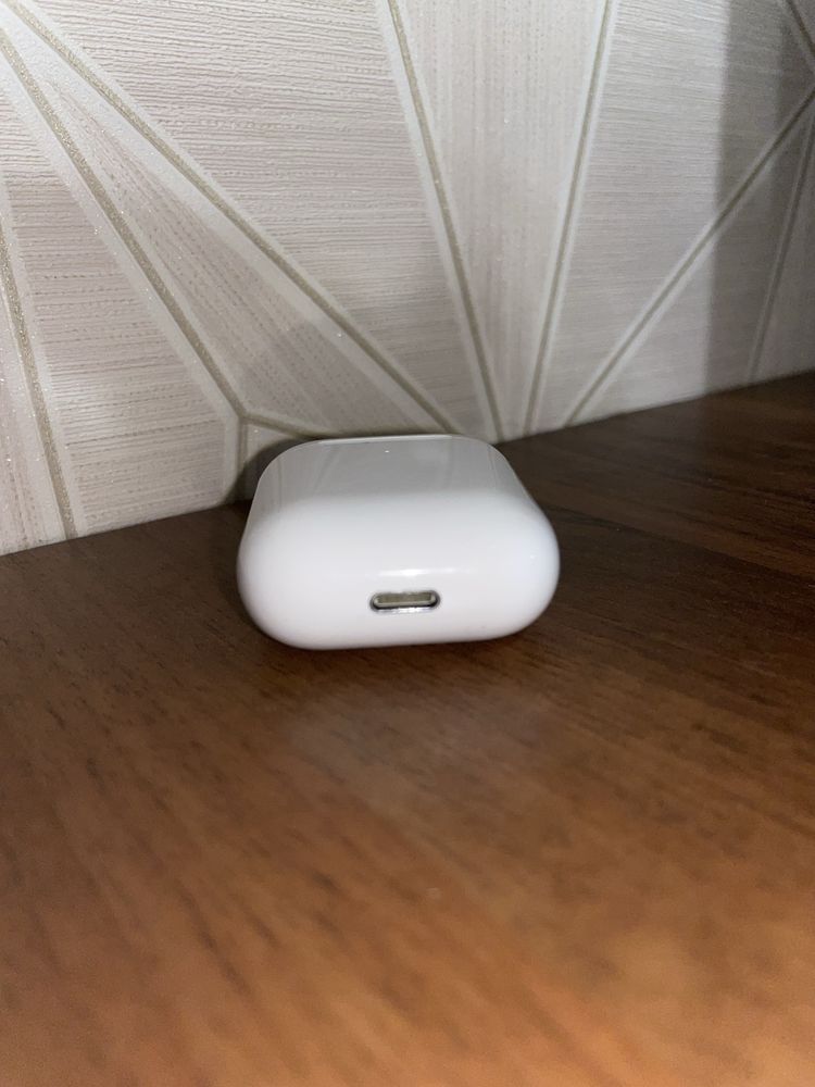 Оригінальний кейс для AirPods 2 + чохол в подарунок