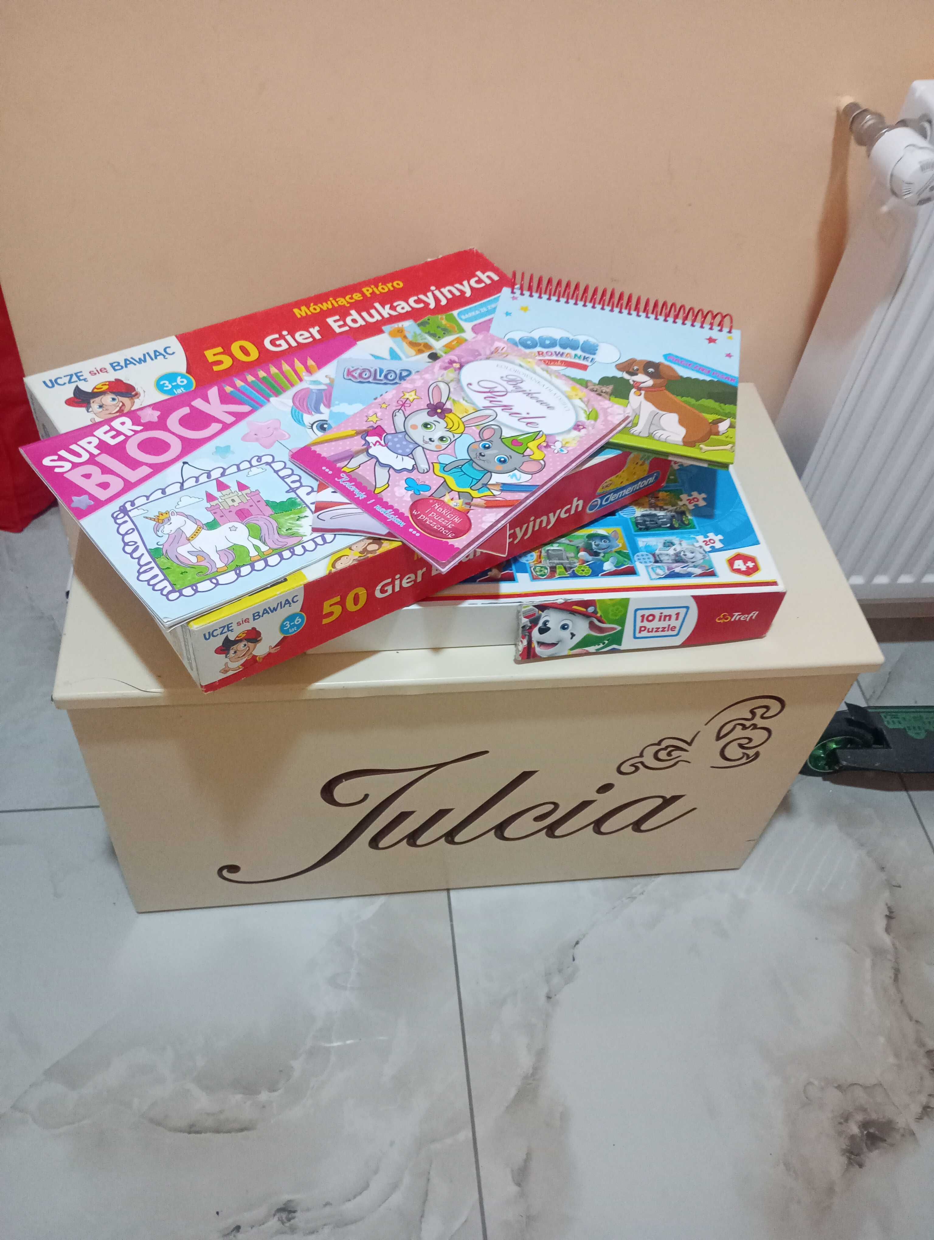 Meblik skrzynia duża Julka, Julia, Julcia+gratis zabawki