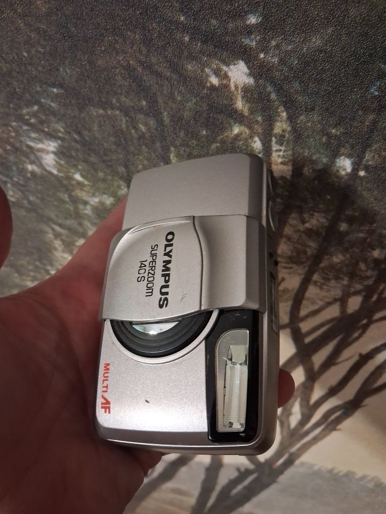 Плёночный фотоаппарат Olumpus Superzoom 140 S