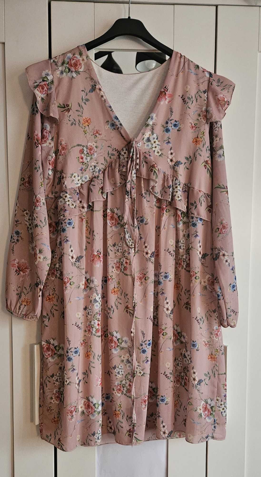 Moda włoska sukienka w kwiaty XL
